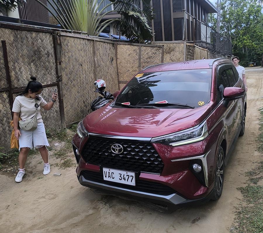 SUV
