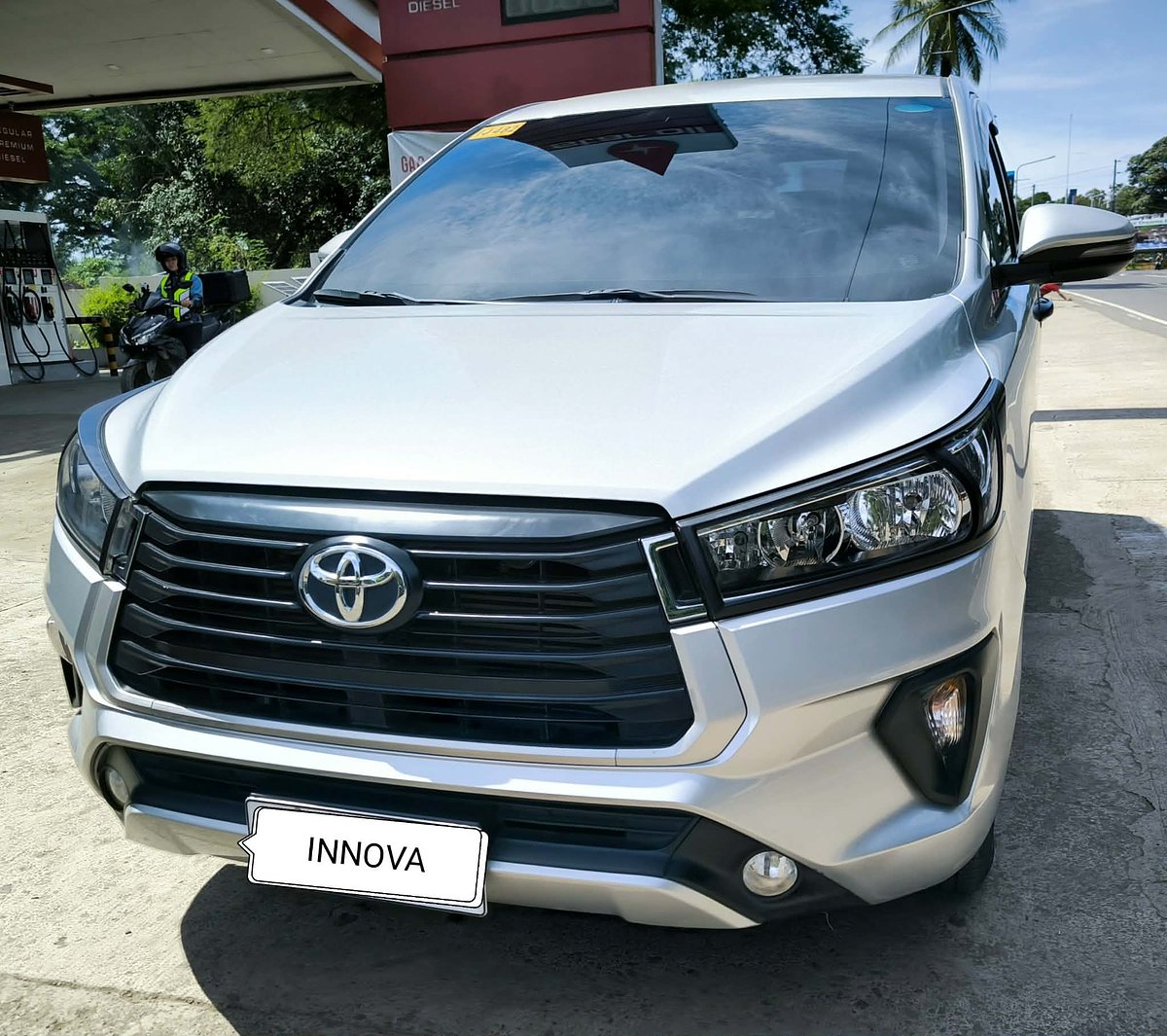Rent Toyota Innova (Automatic Transmission) | E-A'S VEHICLE RENTAL in Palawan - Car Rental