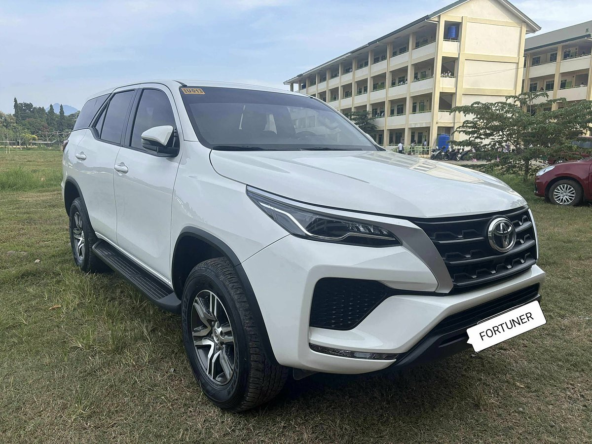 Rent Toyota Fortuner (Automatic Transmission) | E-A'S VEHICLE RENTAL in Palawan - Car Rental